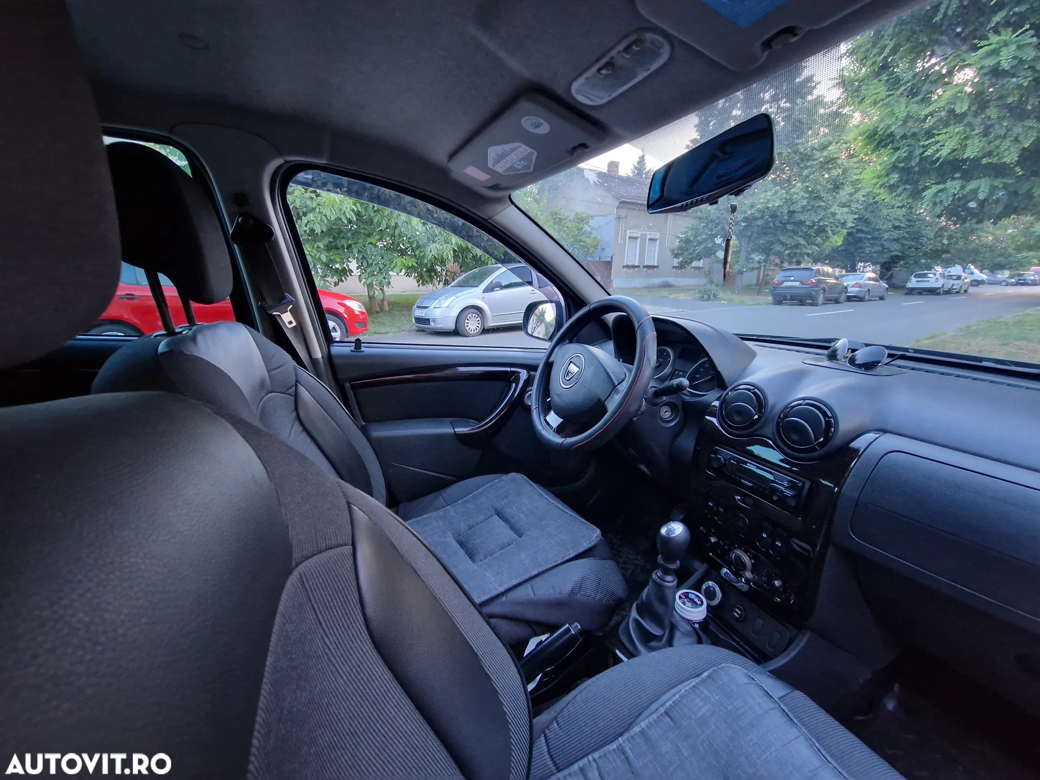 Dacia Duster 1.6 4x4 - 14