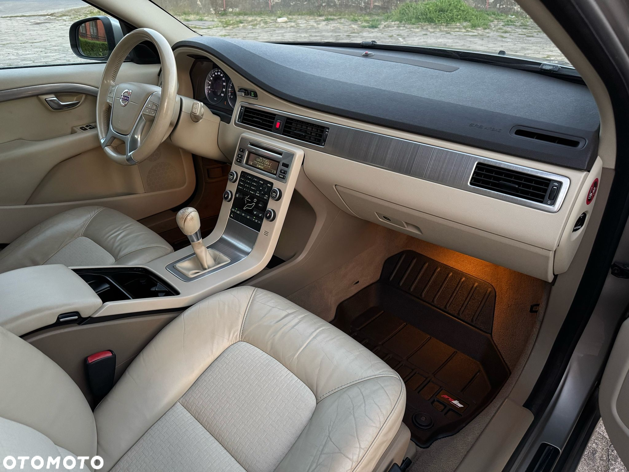 Volvo V70 2.5T Momentum - 5