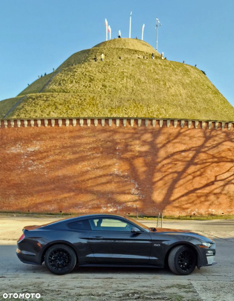 Ford Mustang - 16