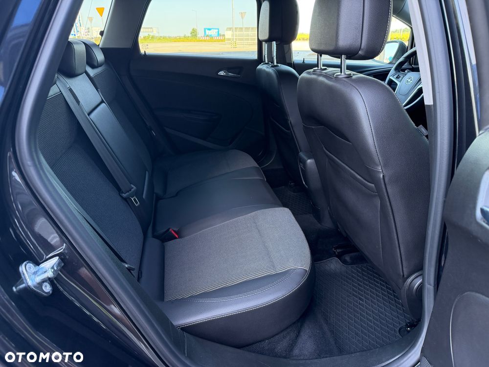 Opel Astra 1.6 CDTI Cosmo - 25