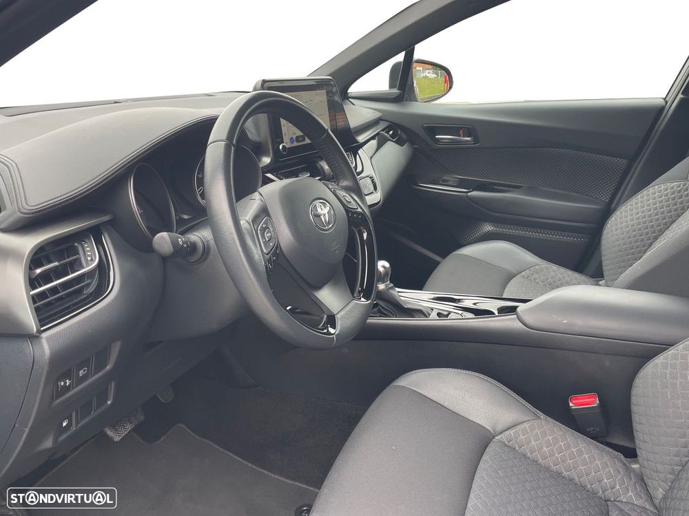 Toyota C-HR - 12