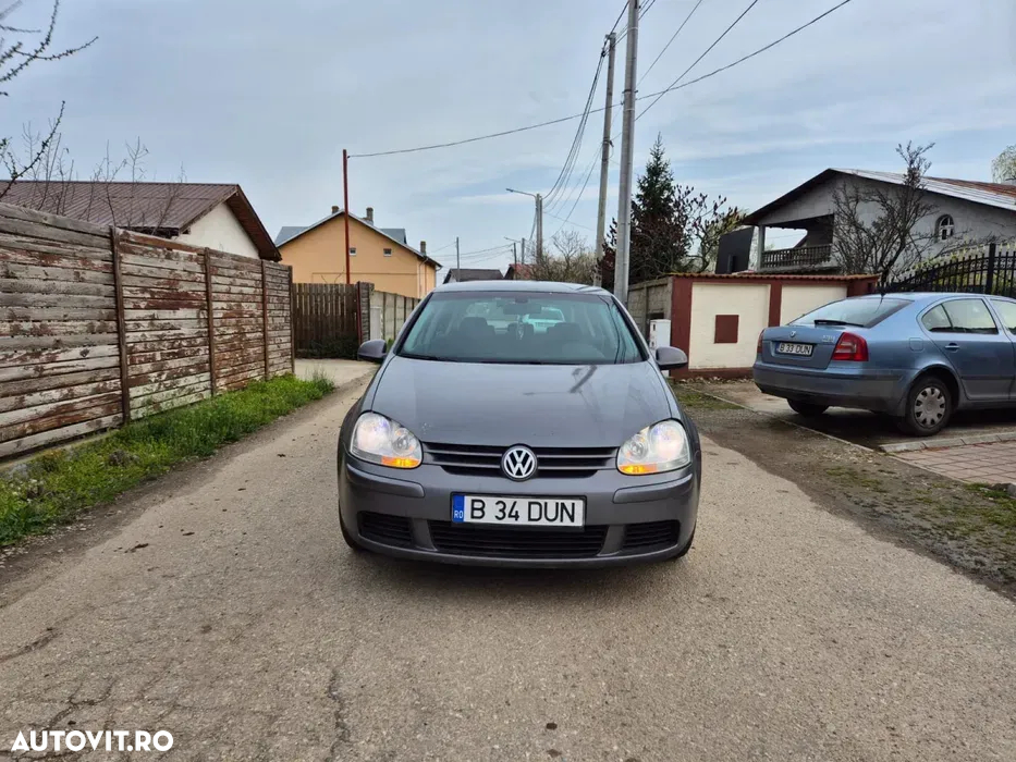 Volkswagen Golf - 4