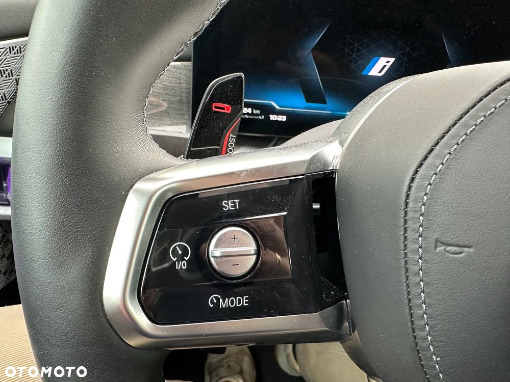 BMW Seria 7 M760e PHEV xDrive sport - 14