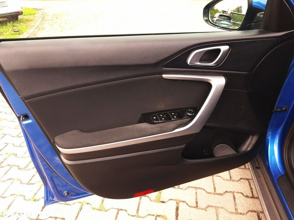 Kia XCeed 1.5 T-GDI M - 17