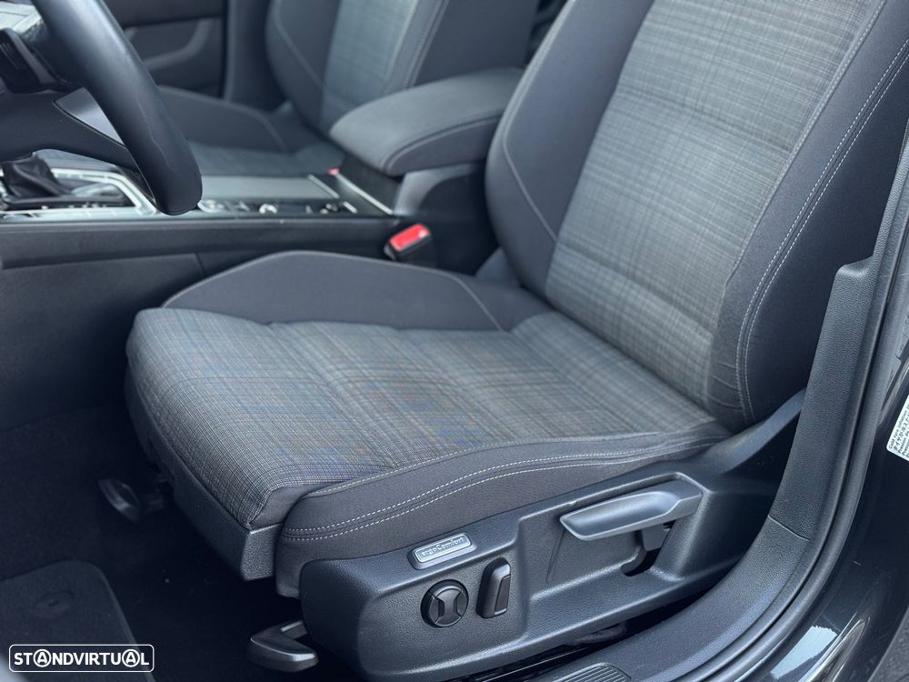 VW Passat Variant 2.0 TDi Confortline DSG - 16