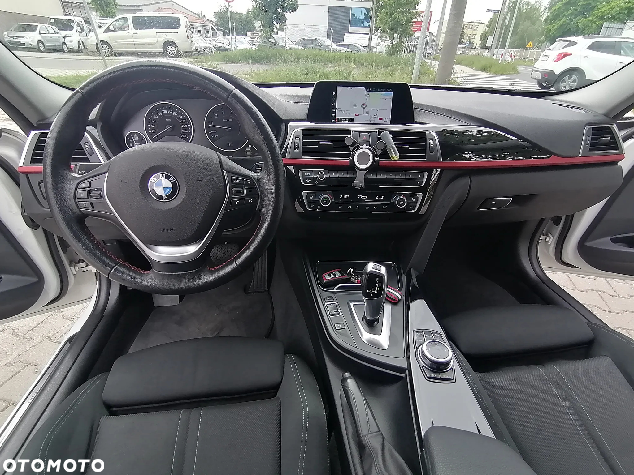 BMW Seria 3 320i Advantage sport - 28