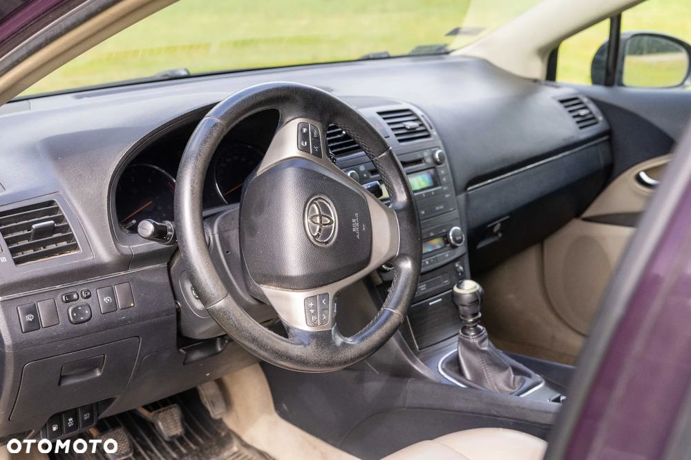 Toyota Avensis 2.2 D-4D Sol Plus - 8