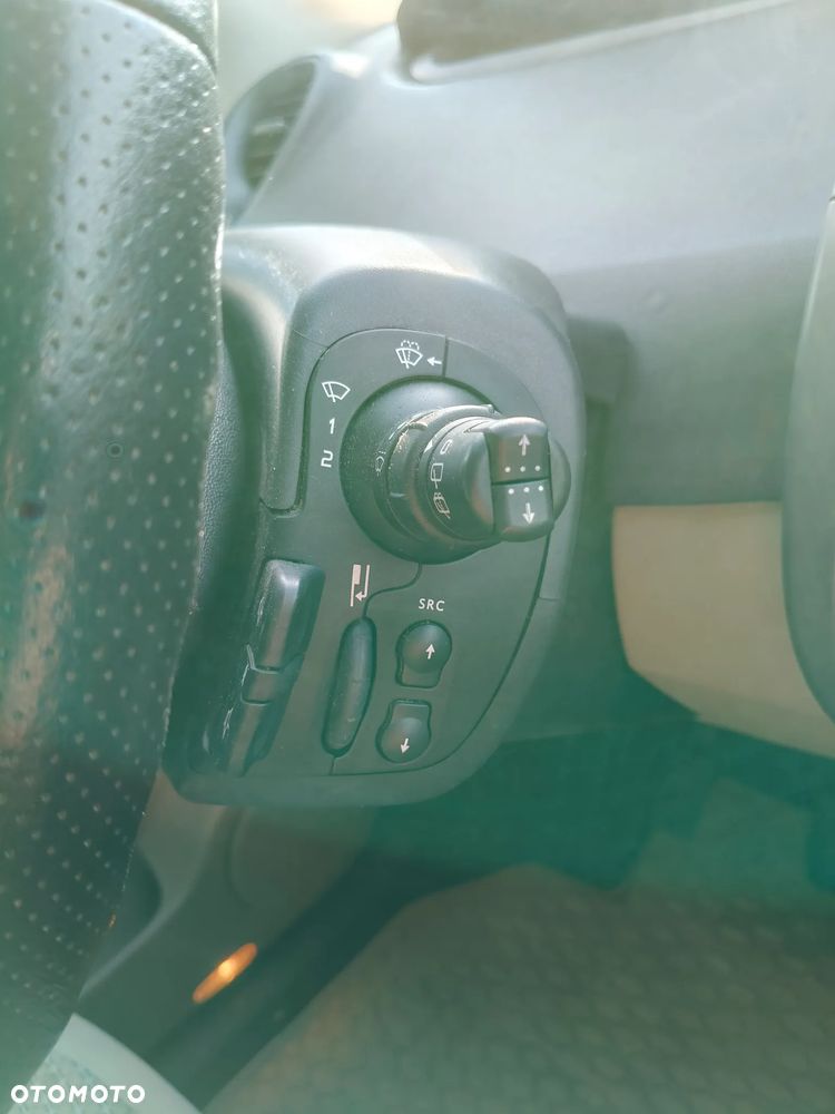 Renault Scenic 1.6 16V Infinity - 33