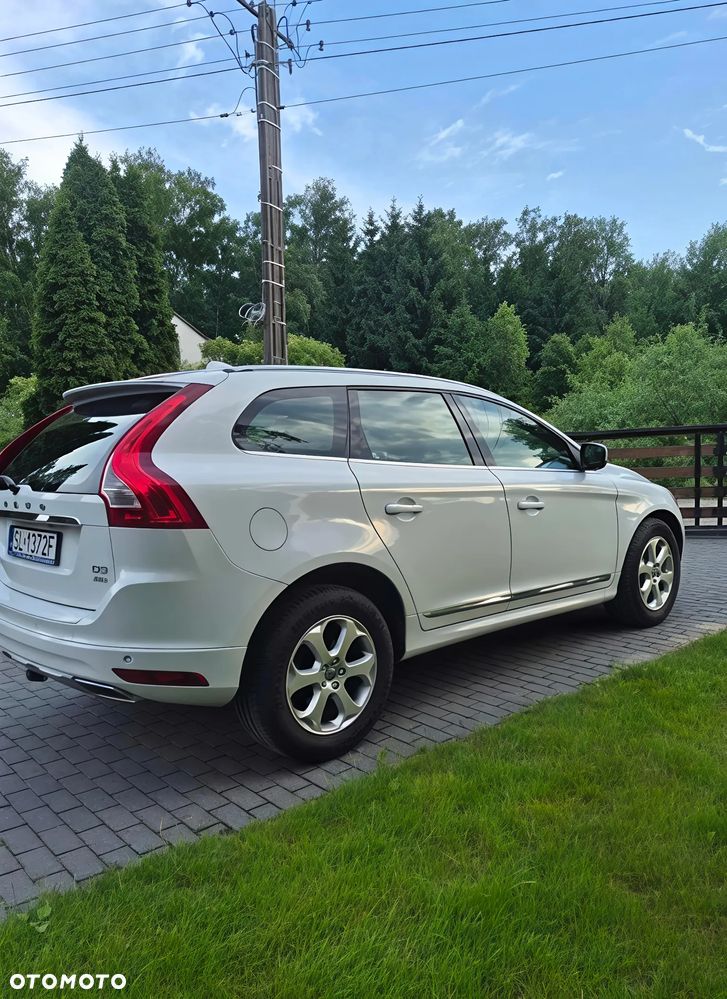 Volvo XC 60 D5 AWD Momentum - 2
