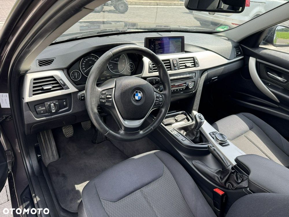 BMW Seria 3 318d Blue Performance Luxury Line - 16