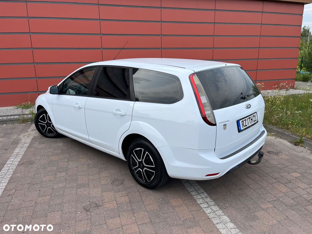 Ford Focus 1.6 16V Style - 10