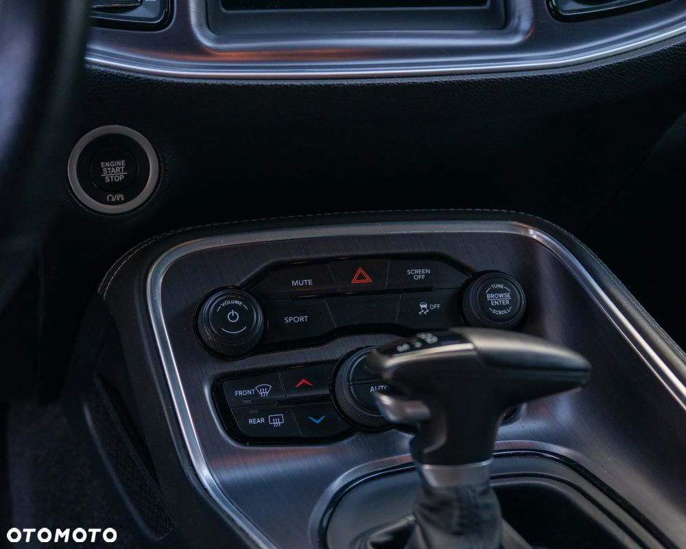 Dodge Challenger 5.7 R/T - 10