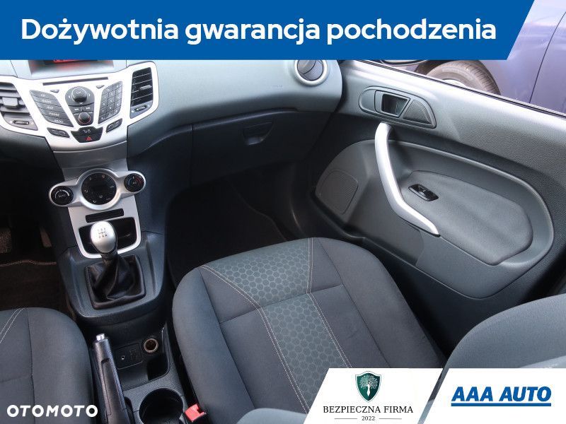 Ford Fiesta - 9