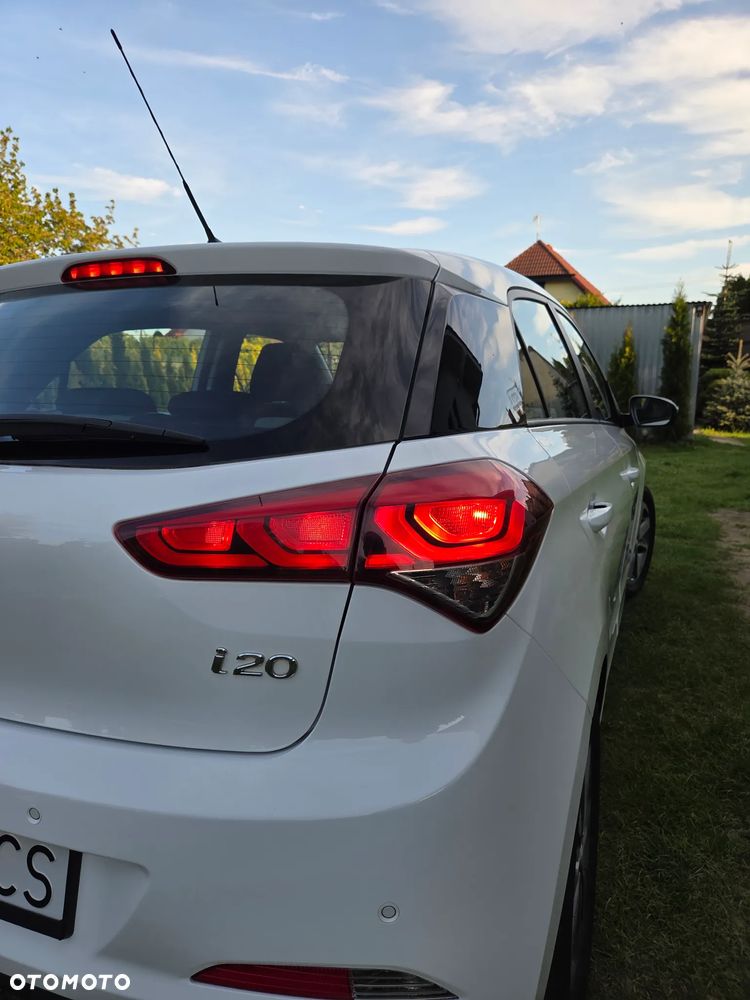 Hyundai i20 1.2 Intro Edition - 19