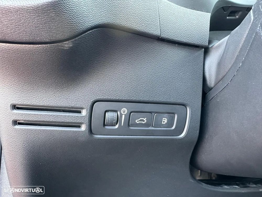 Volvo XC 40 1.5 T5 PHEV Inscription - 19