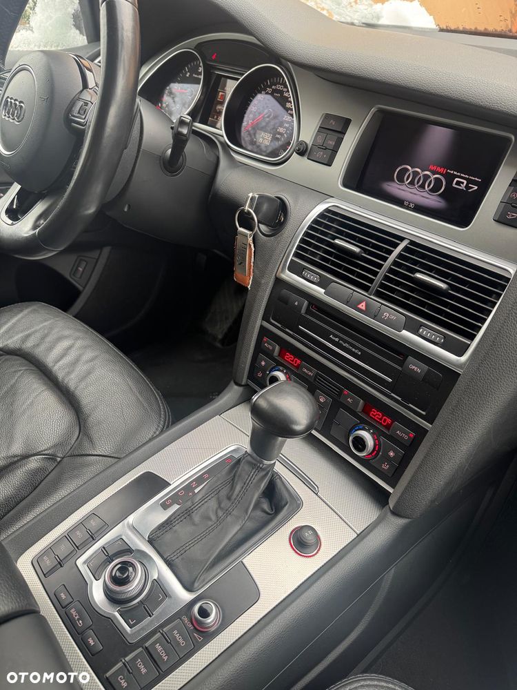 Audi Q7 3.0 TDI DPF clean diesel Quattro Tiptronic - 27