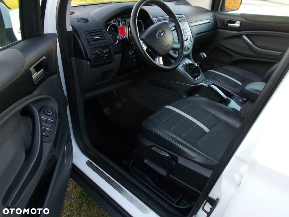 Ford Kuga 2.0 TDCi 4WD Titanium - 5