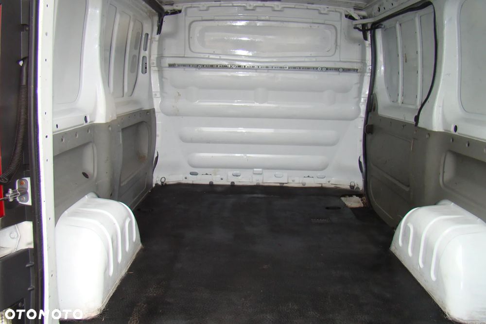 Renault Trafic - 10