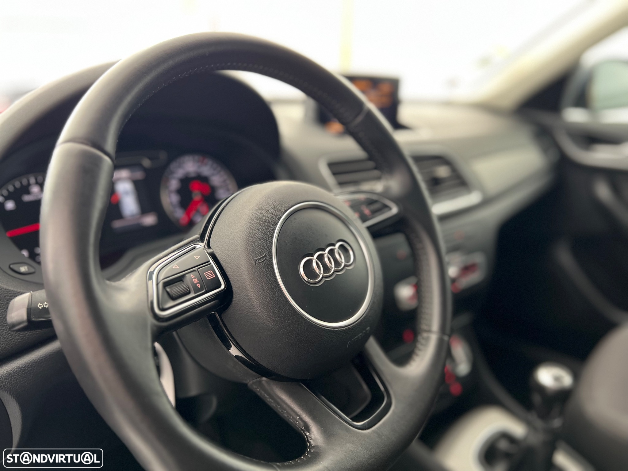 Audi Q3 2.0 TDI Attraction - 26