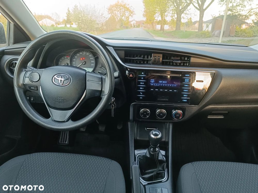 Toyota Corolla 1.4 D-4D Comfort - 30