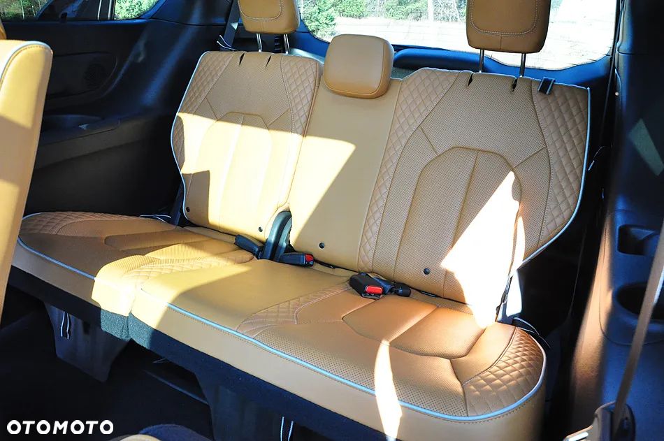 Chrysler Pacifica - 25