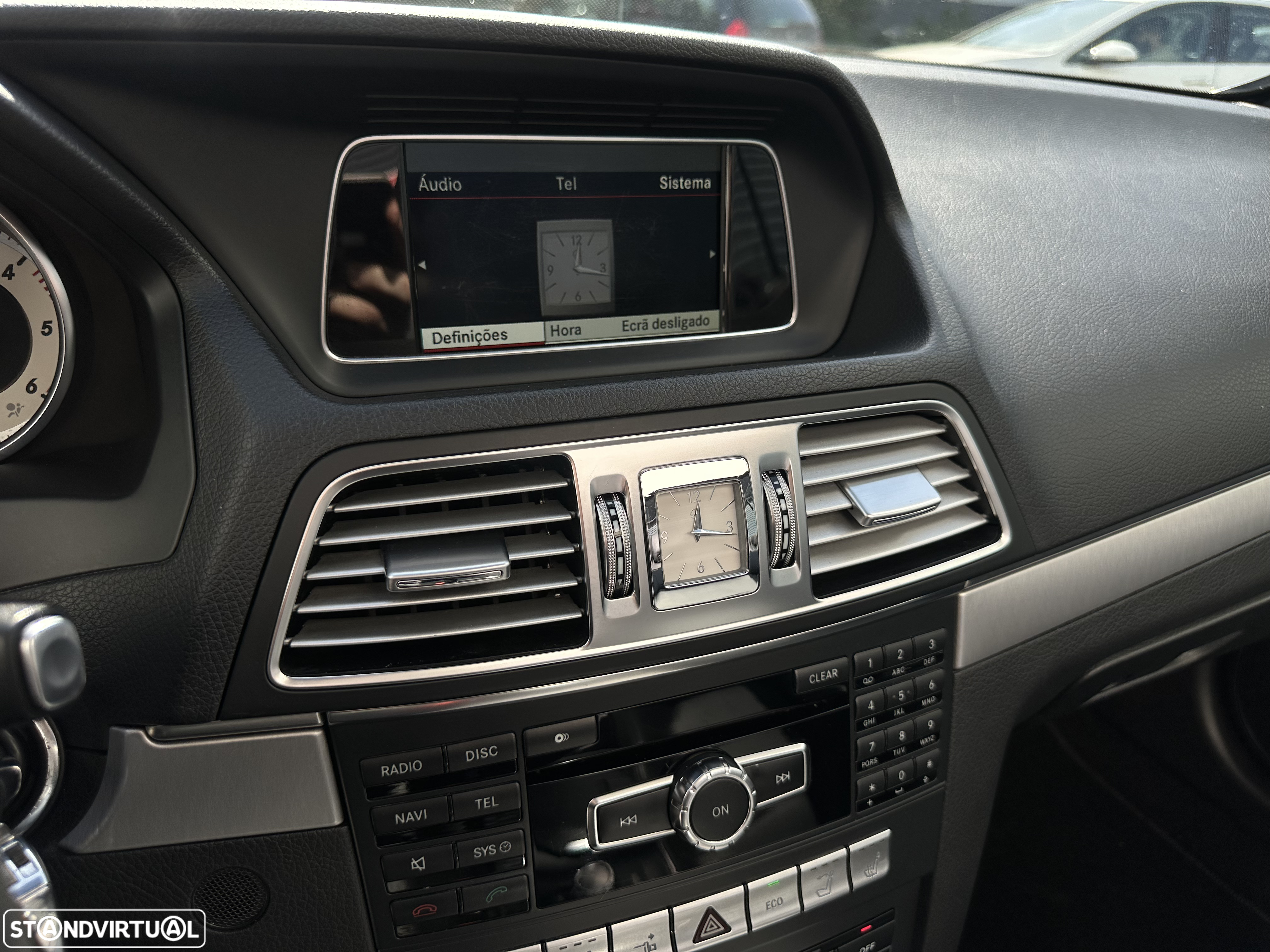 Mercedes-Benz E 220 CDi Elegance BlueEfficiency Auto - 23