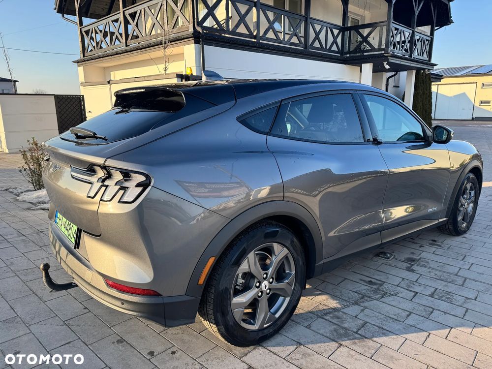 Ford Mustang Mach-E - 8