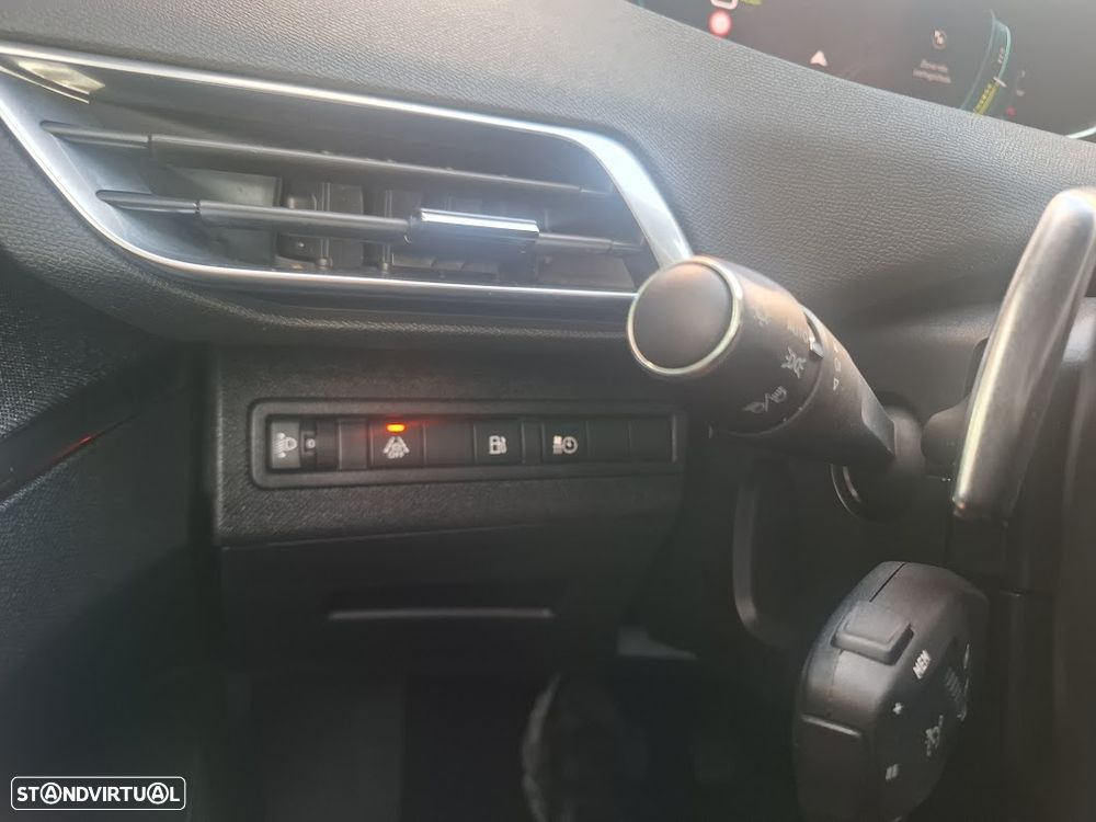 Peugeot 3008 1.6 Hybrid Allure e-EAT8 - 21