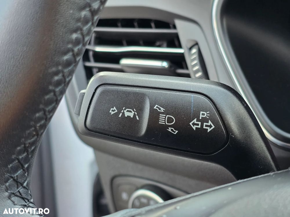 Ford Focus - 23