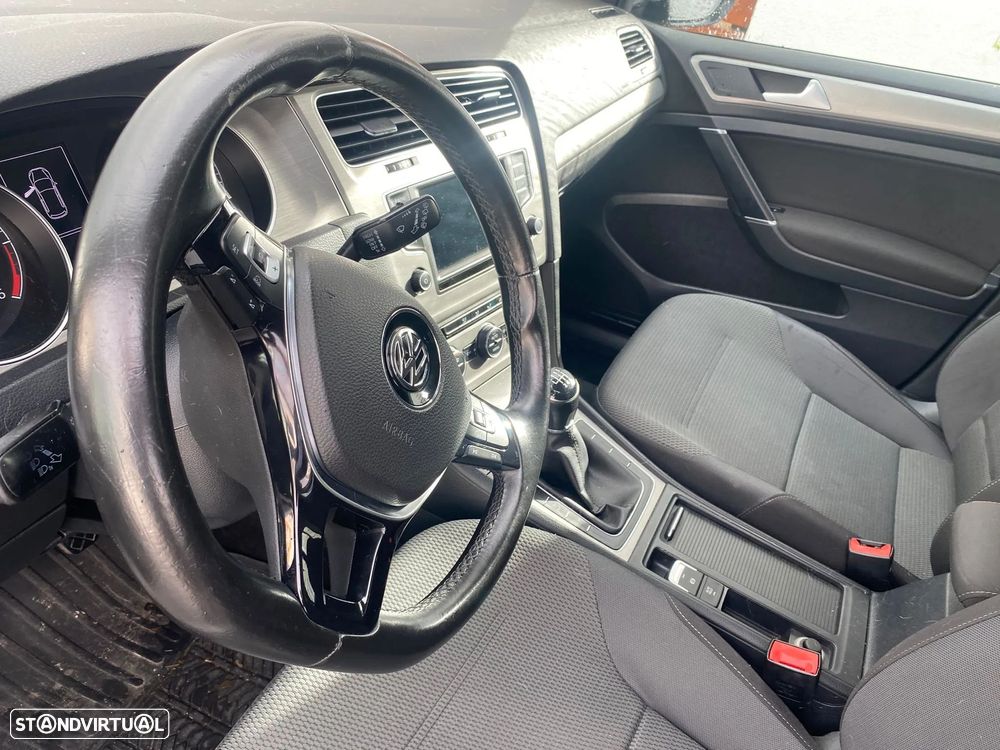 VW Golf 1.6 TDi BlueMotion Confortline - 13