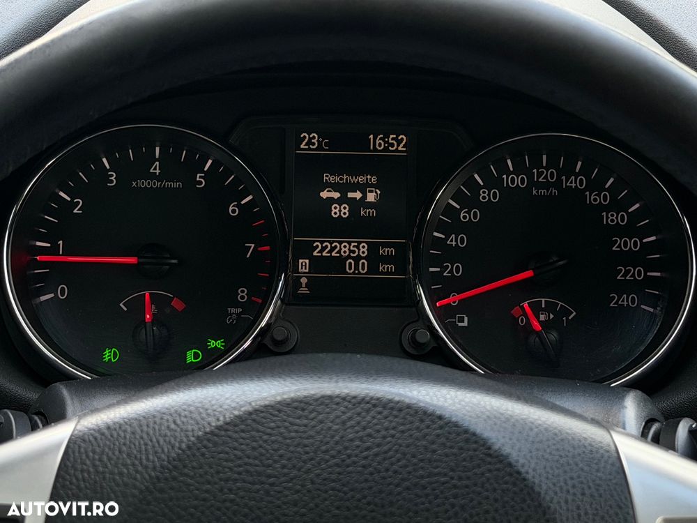 Nissan Qashqai 1.6 Acenta - 23