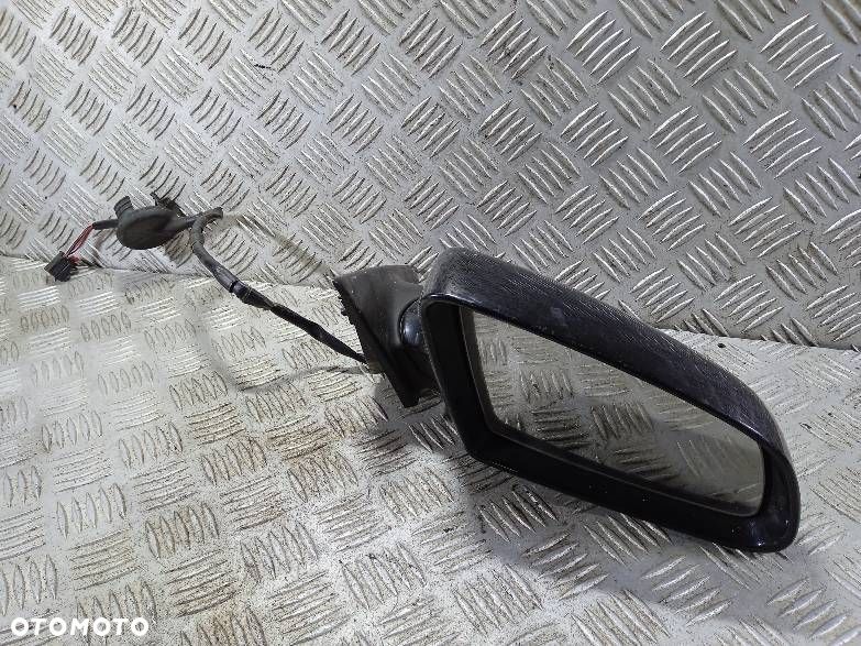 LUSTERKO PRAWE AUDI A3 8P