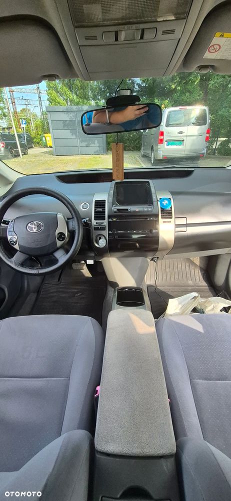 Toyota Prius - 10