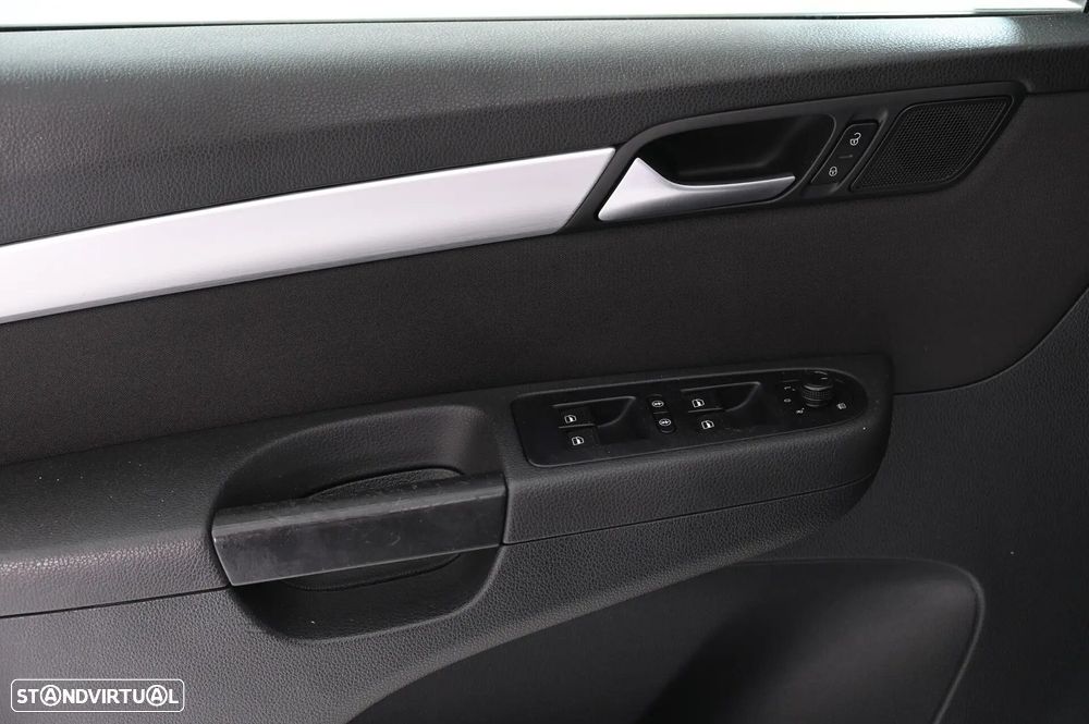 VW Sharan 2.0 TDI Confortline - 24