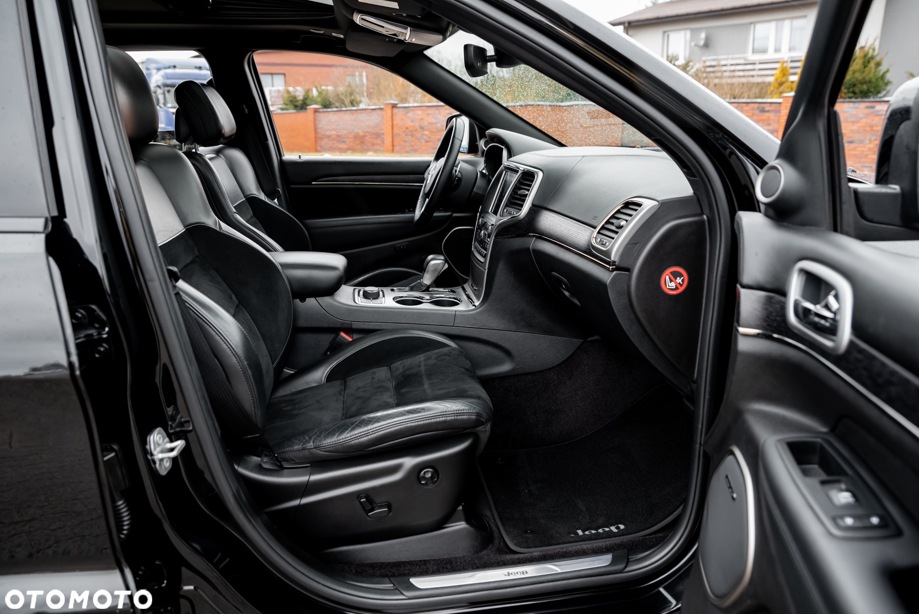 Jeep Grand Cherokee - 8