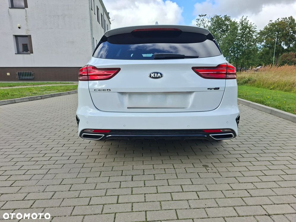 Kia Ceed 1.4 T-GDI DCT OPF GT Line - 11