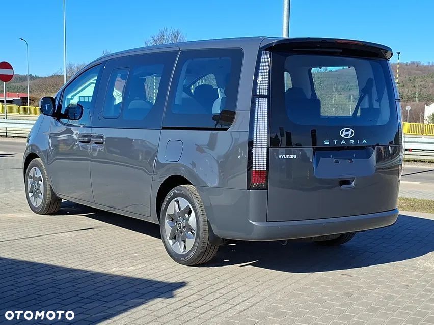 Hyundai Staria 1.6 T-GDI HEV Smart VIP - 5