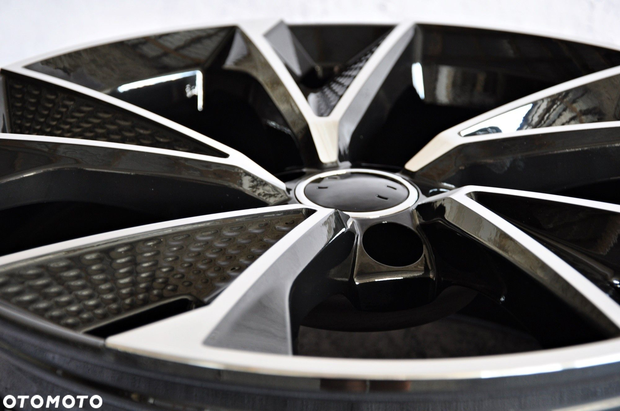 1566 MB POWYSTAWOWE FELGI 18 5x112 AUDI A6 SKODA SUPERB VW ARTEON - 14