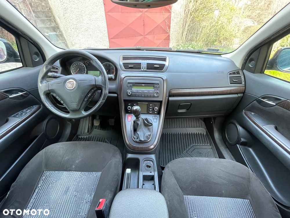 Fiat Croma 1.9 JTD Emotion - 5