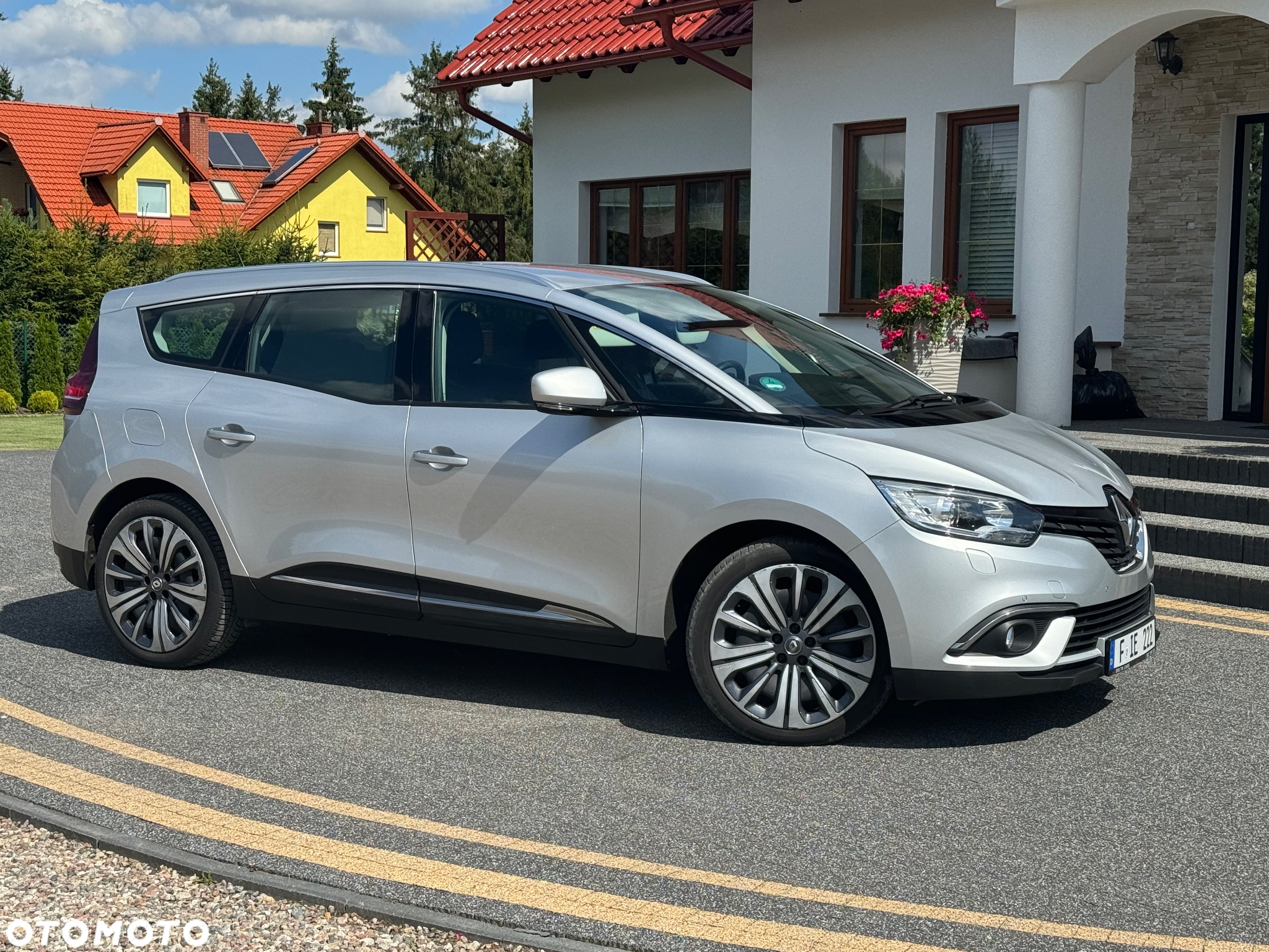 Renault Grand Scenic BLUE dCi 120 LIMITED - 18