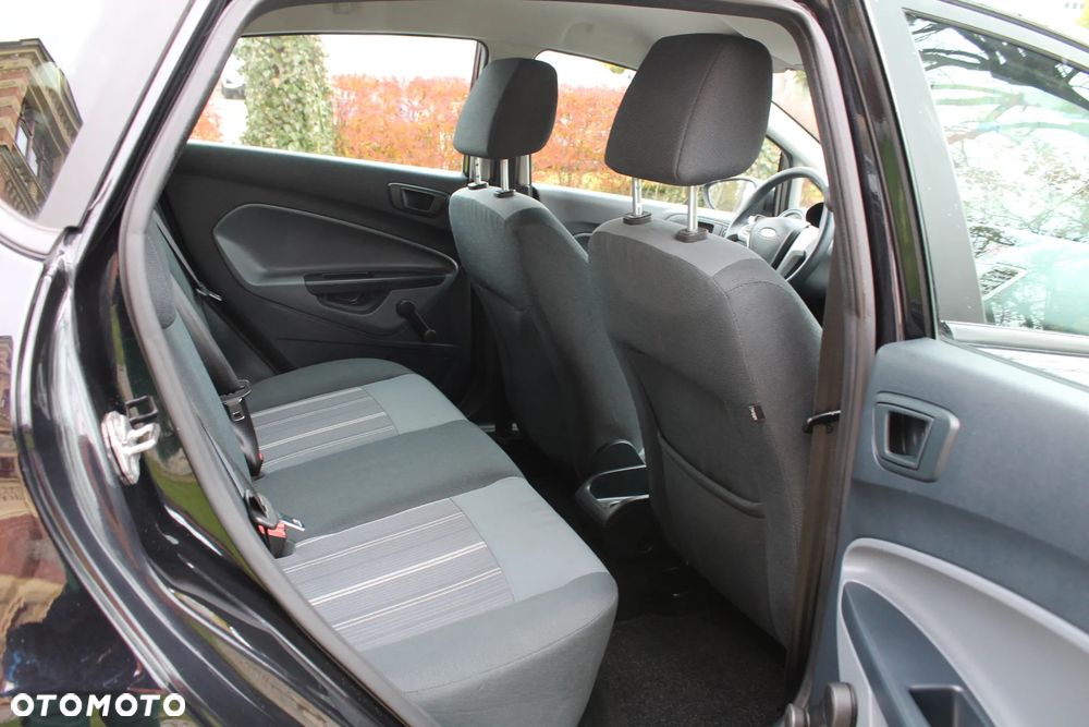 Ford Fiesta - 17