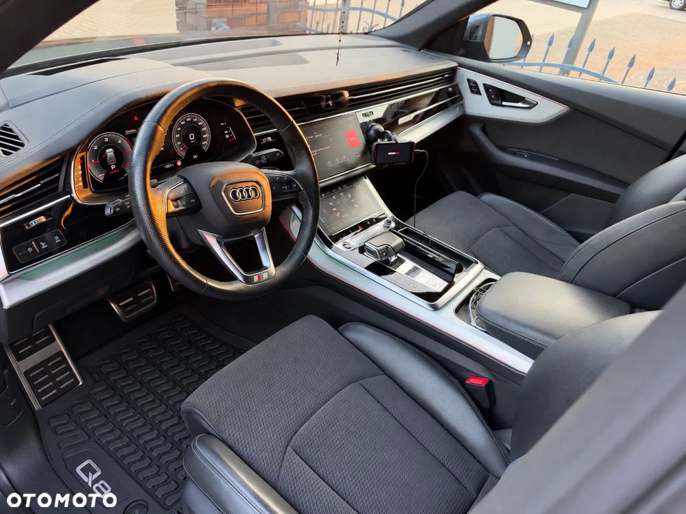 Audi Q8 - 7