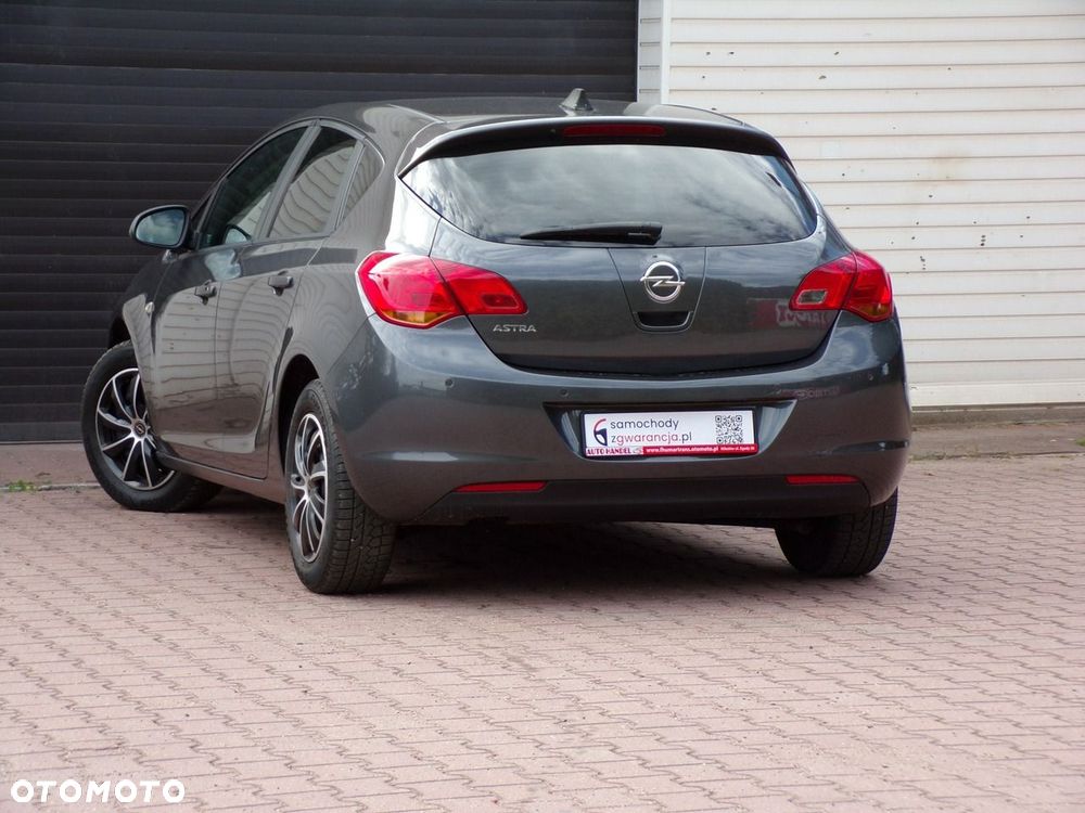 Opel Astra - 12