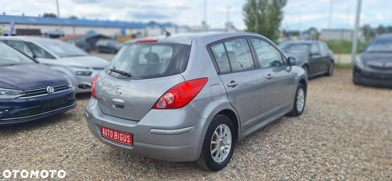 Nissan Tiida - 8