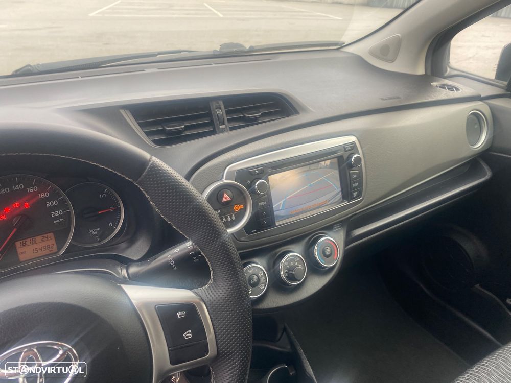 Toyota Yaris 1.4 D-4D Comfort+Navi 99g - 7