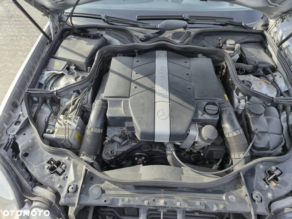 Mercedes-Benz Klasa E 240 Classic - 17