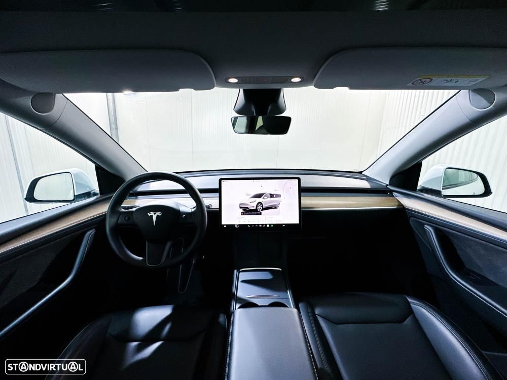 Tesla Model Y Standard - 11