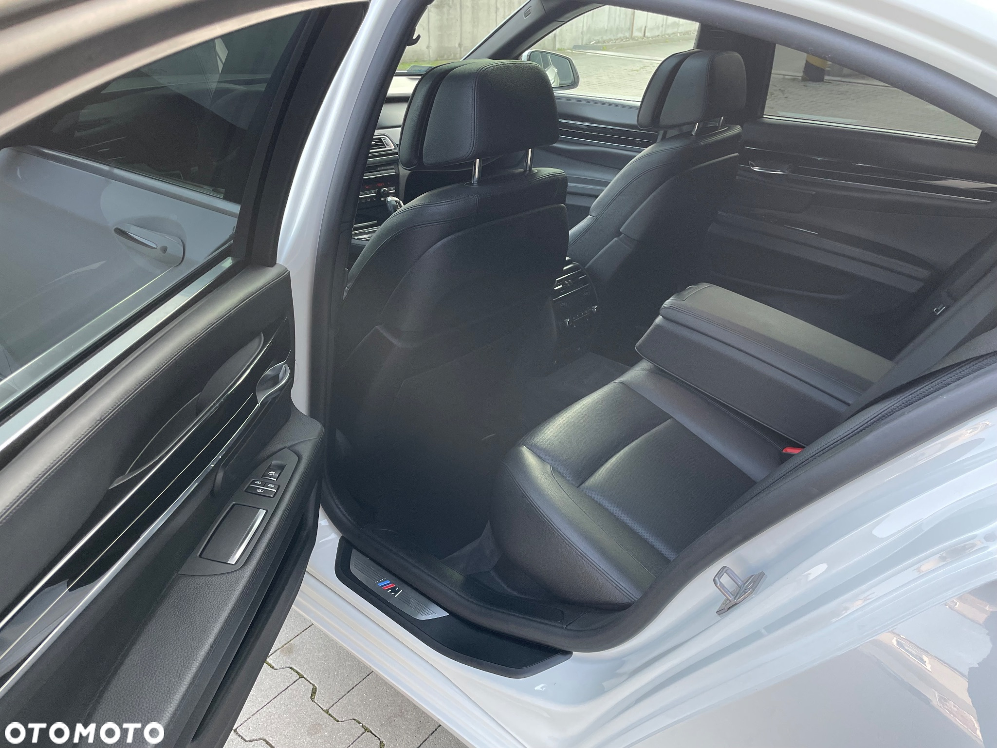 BMW Seria 7 740d xDrive - 24