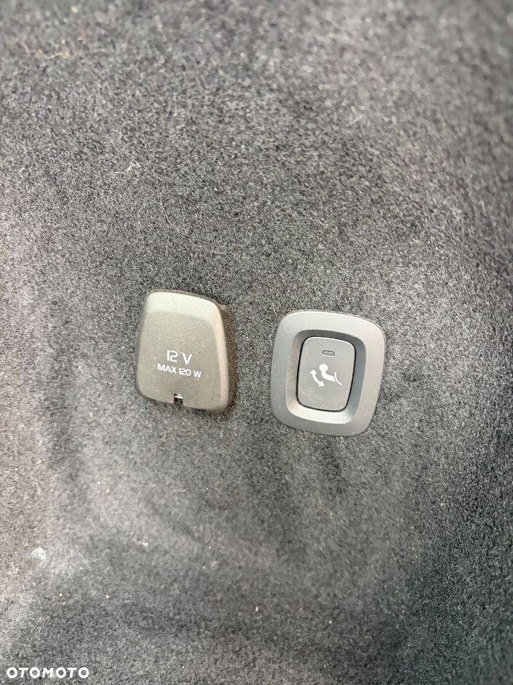 Volvo V60 T6 AWD Recharge Geartronic Inscription - 35