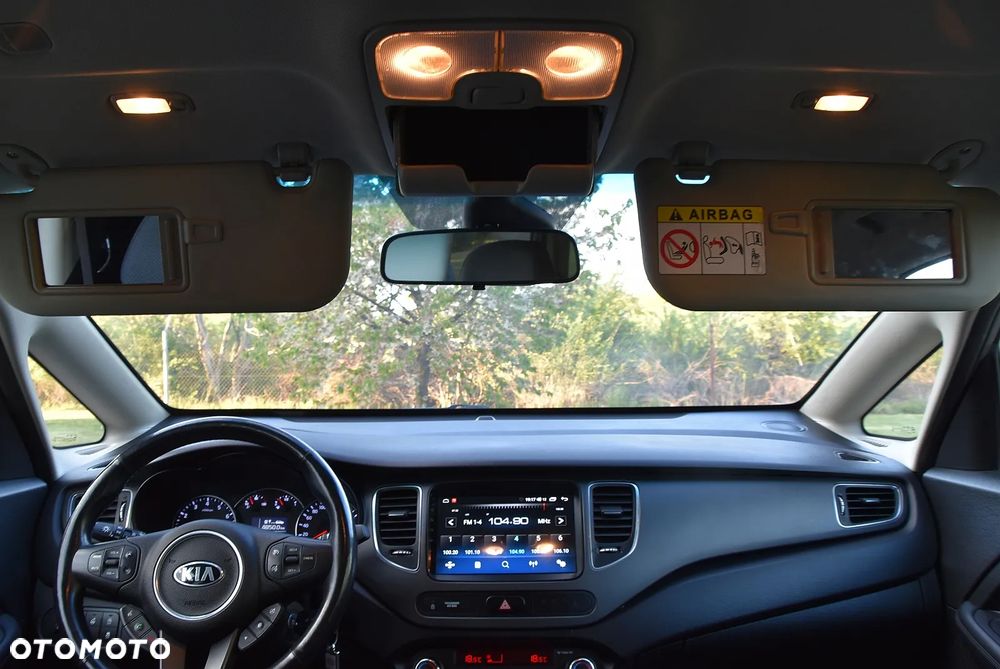 Kia Carens - 17